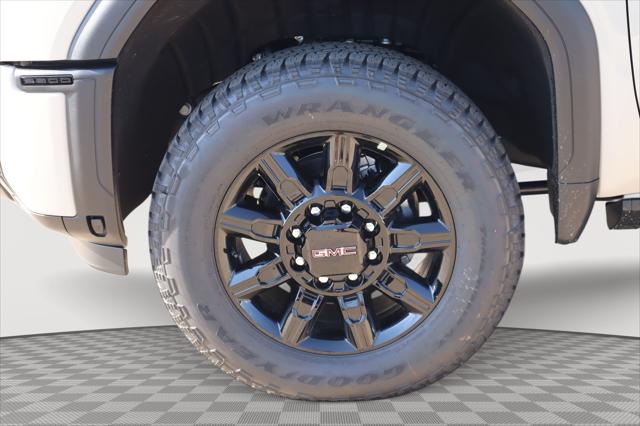 2026 GMC Sierra 2500HD Crew Cab, Standard Bed, AT4, 4WD