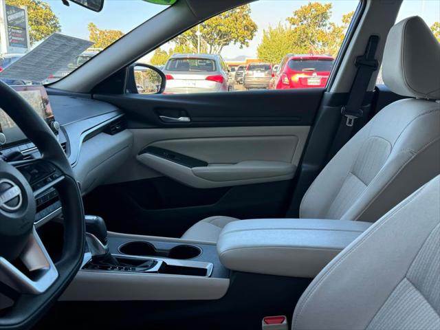 2025 Nissan Altima SV FWD