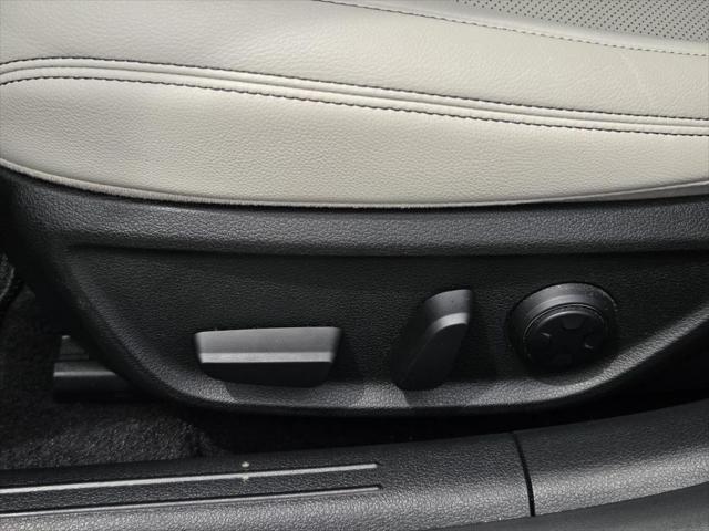 2025 Genesis G70 2.5T RWD