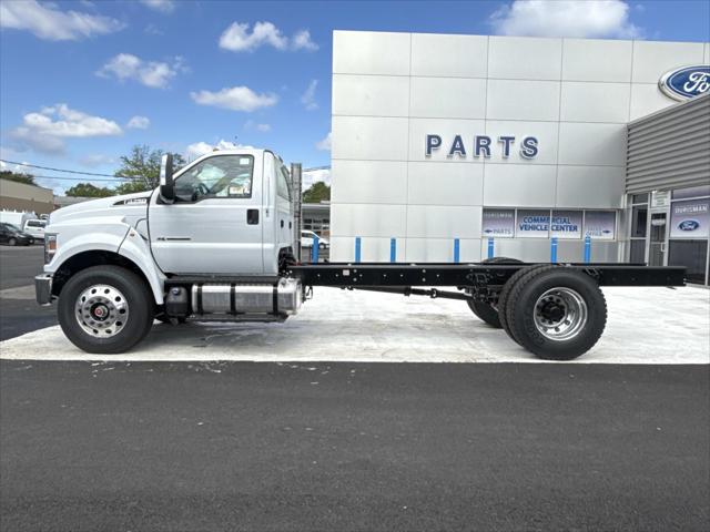 2027 Ford F-750 Base