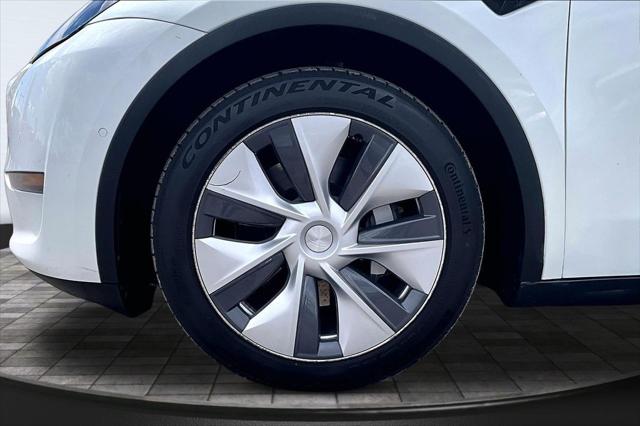 2022 Tesla Model Y Long Range Dual Motor All-Wheel Drive