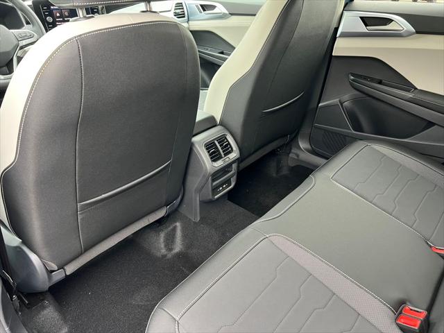 2026 Volkswagen Taos SE