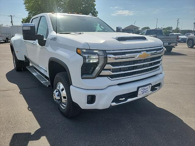 2026 Chevrolet Silverado 3500HD Crew Cab, Long Bed, High Country Dual Rear Wheel, RWD