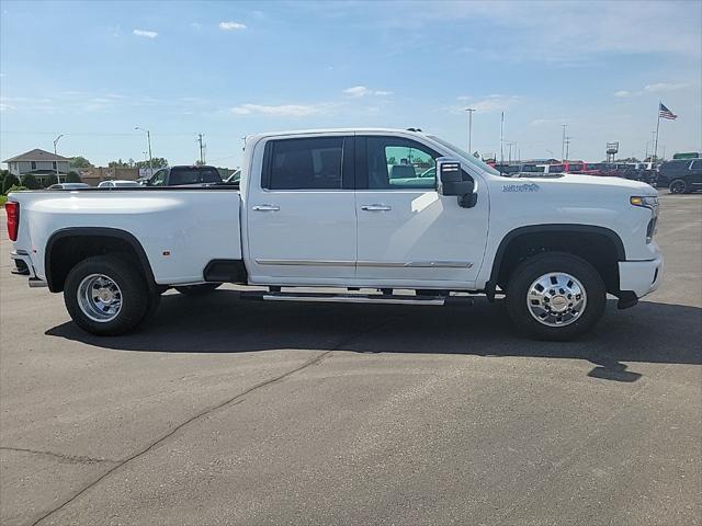 2026 Chevrolet Silverado 3500HD Crew Cab, Long Bed, High Country Dual Rear Wheel, RWD