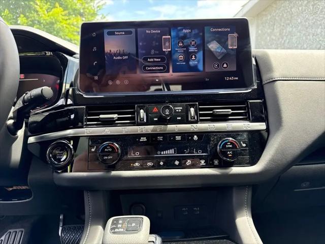 2026 Nissan Pathfinder SL