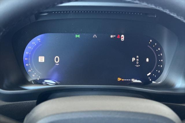 2026 Volvo XC40 Core, B5 AWD Gas (mild hybrid), Dark