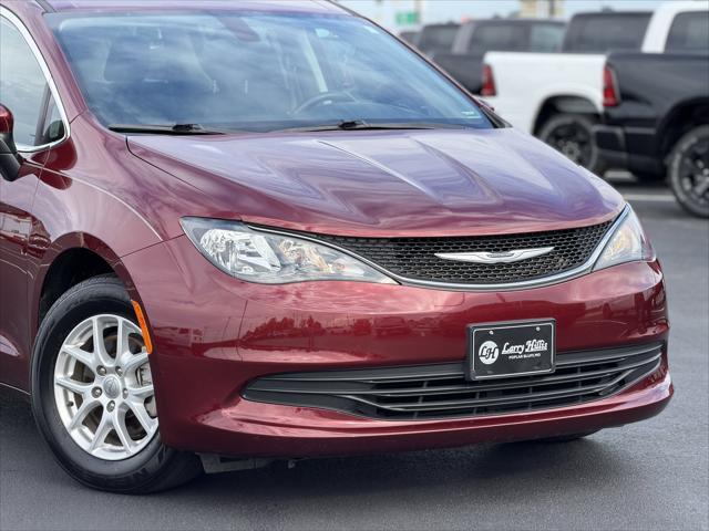 2020 Chrysler Voyager LX