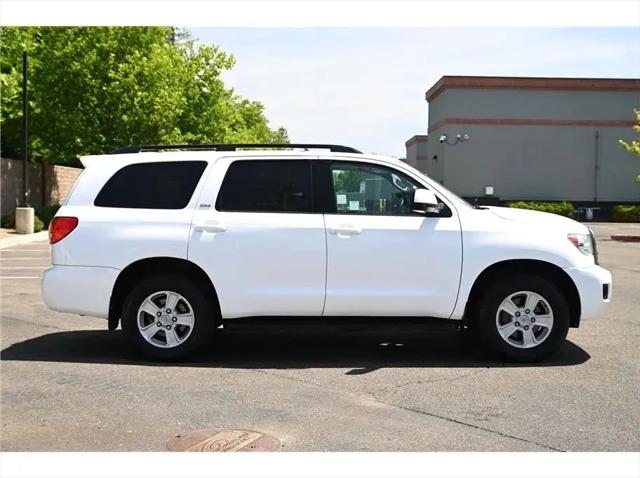 2016 Toyota Sequoia SR5 5.7L V8