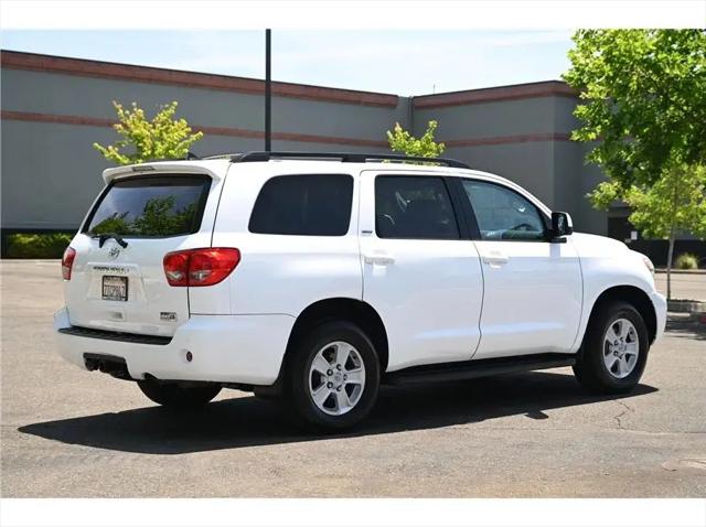 2016 Toyota Sequoia SR5 5.7L V8