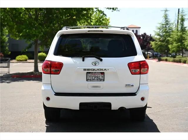 2016 Toyota Sequoia SR5 5.7L V8