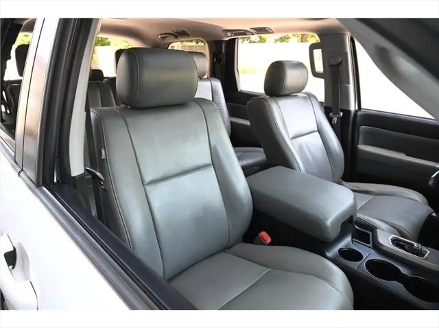 2016 Toyota Sequoia SR5 5.7L V8