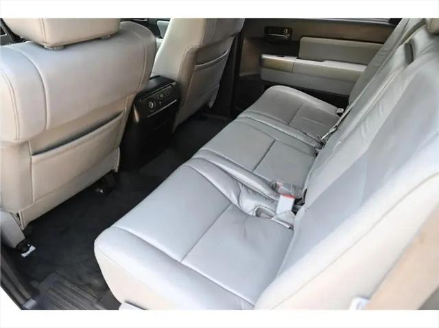 2016 Toyota Sequoia SR5 5.7L V8