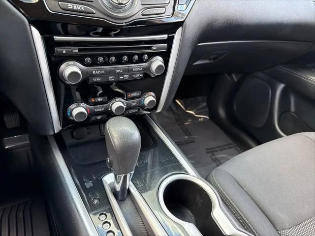 2020 Nissan Pathfinder S 2WD