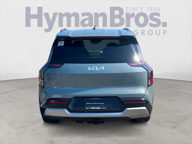 2024 Kia EV9 Land