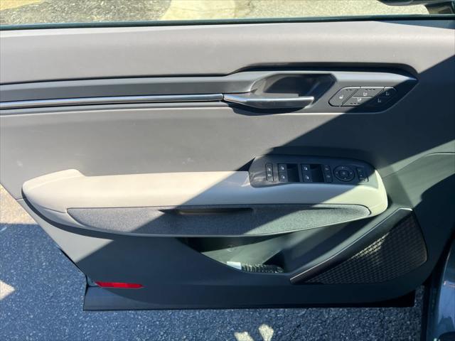 2024 Kia EV9 Land