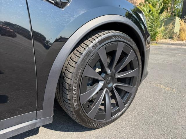 2023 Tesla Model X Standard Range