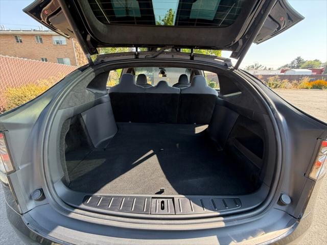 2023 Tesla Model X Standard Range