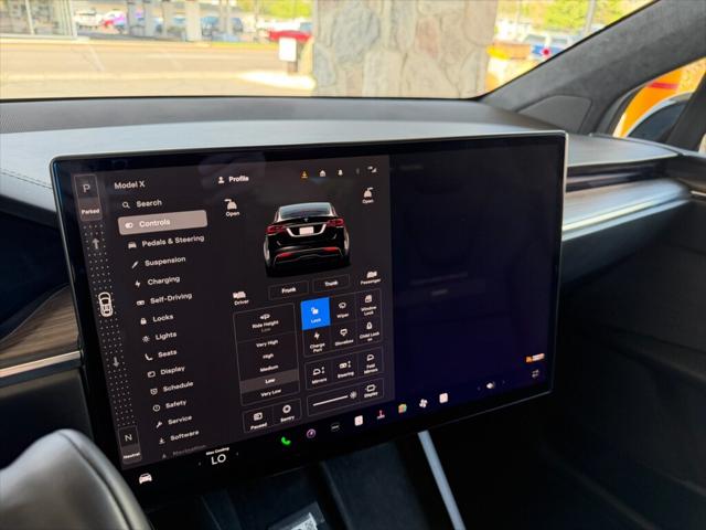2023 Tesla Model X Standard Range