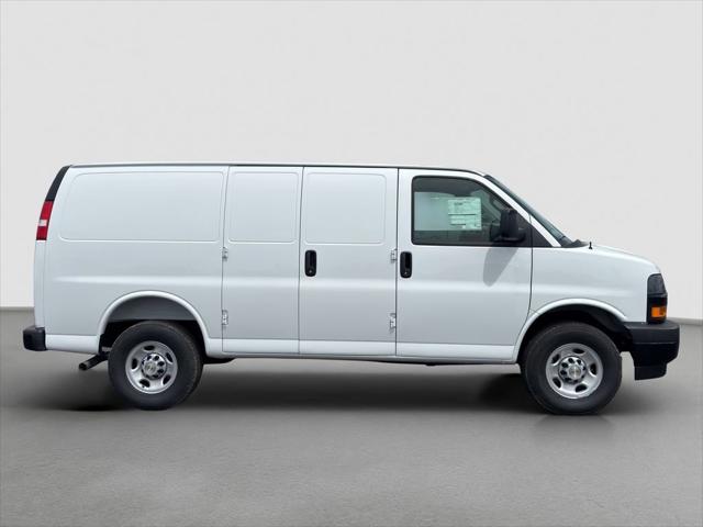 2026 Chevrolet Express Cargo Van 2500 Regular Wheelbase, WT, RWD