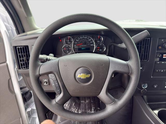 2026 Chevrolet Express Cargo Van 2500 Regular Wheelbase, WT, RWD