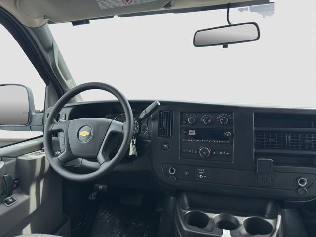 2026 Chevrolet Express Cargo Van 2500 Regular Wheelbase, WT, RWD
