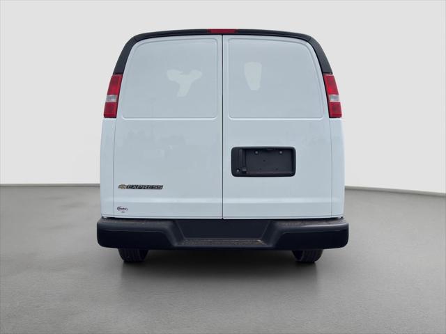 2026 Chevrolet Express Cargo Van 2500 Regular Wheelbase, WT, RWD