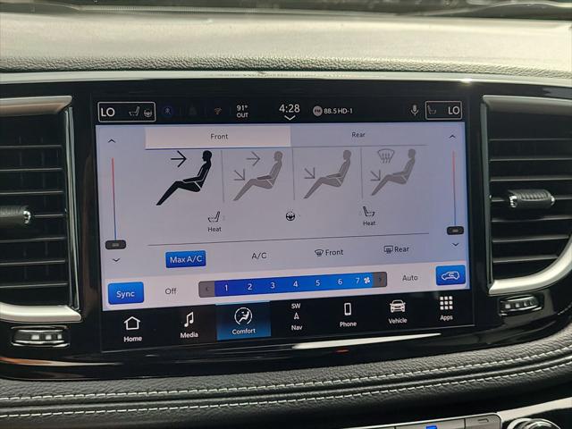 2027 Chrysler Pacifica Select