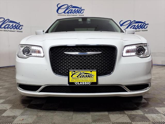 2022 Chrysler 300 Touring