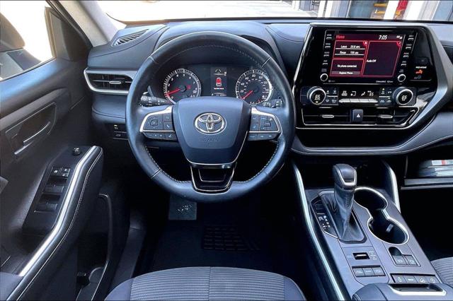 2021 Toyota Highlander LE
