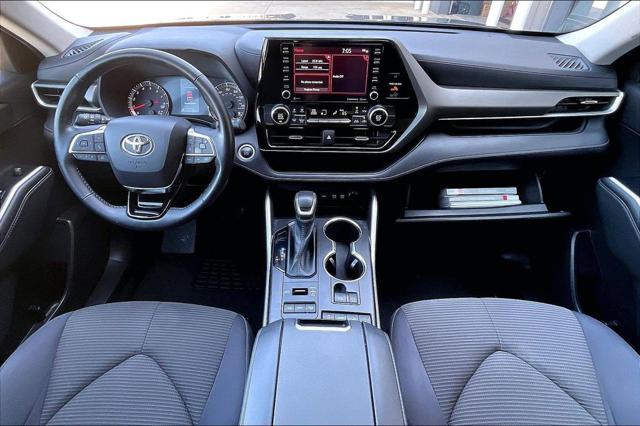 2021 Toyota Highlander LE
