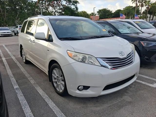 2017 Toyota Sienna XLE 7 Passenger