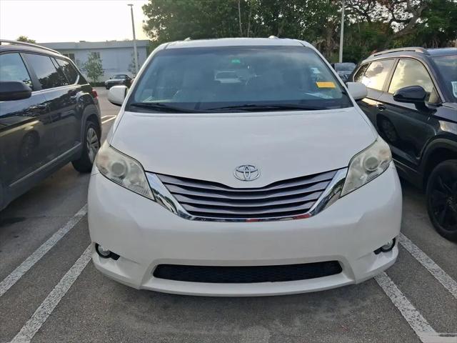2017 Toyota Sienna XLE 7 Passenger