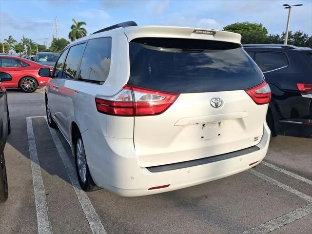 2017 Toyota Sienna XLE 7 Passenger