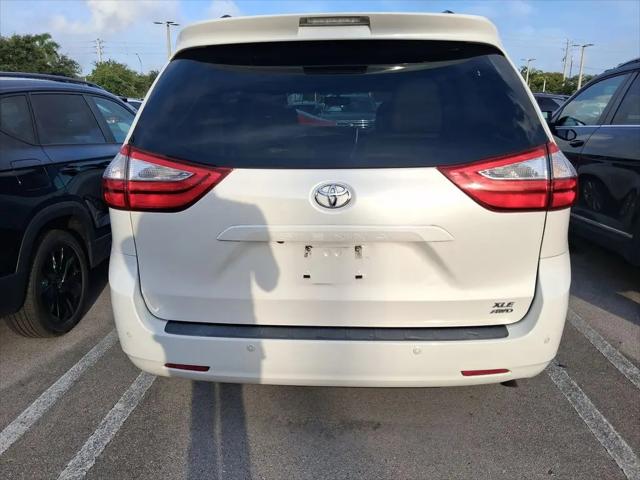2017 Toyota Sienna XLE 7 Passenger
