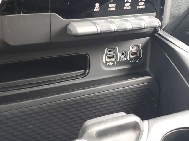 2023 Ram 1500 Big Horn Crew Cab 4x4 5'7" Box