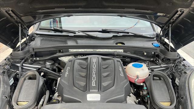 2018 Porsche Macan Turbo
