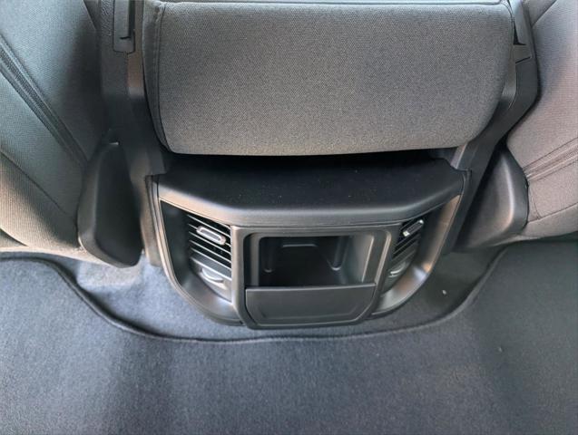2026 Ram 1500 Express Crew Cab 4x4 5'7" Box