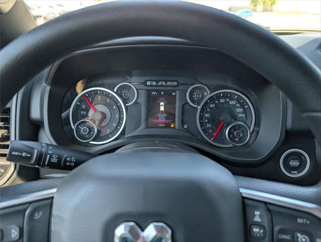 2026 Ram 1500 Express Crew Cab 4x4 5'7" Box