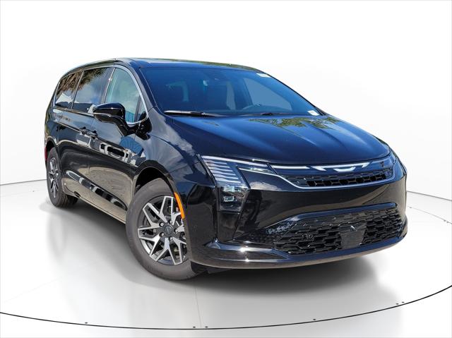 2027 Chrysler Pacifica Limited for sale in Sarasota, FL