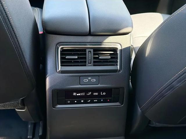 2025 Mazda X-90 Premium Sport