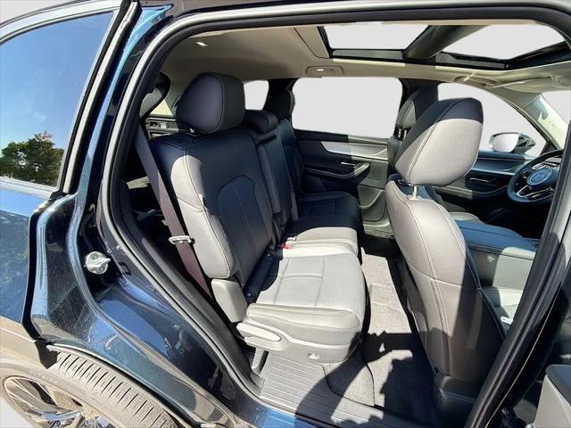 2025 Mazda X-90 Premium Sport