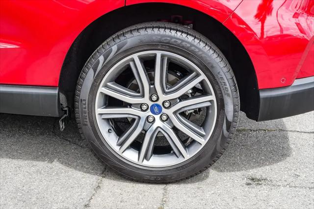 2021 Ford Edge Titanium