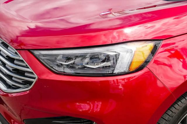 2021 Ford Edge Titanium