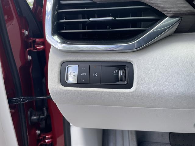 2026 GMC Acadia Denali FWD