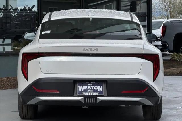 2026 Kia K4 LXS