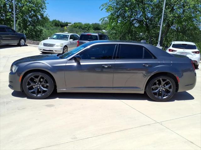 2021 Chrysler 300 Touring
