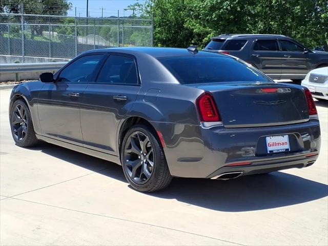 2021 Chrysler 300 Touring
