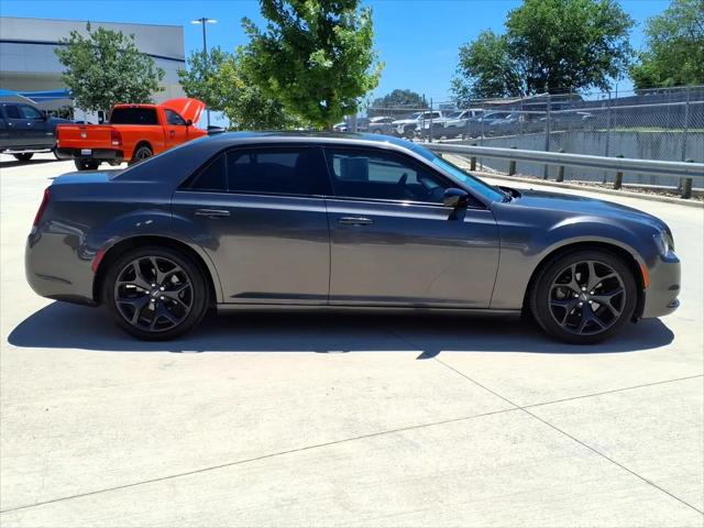2021 Chrysler 300 Touring