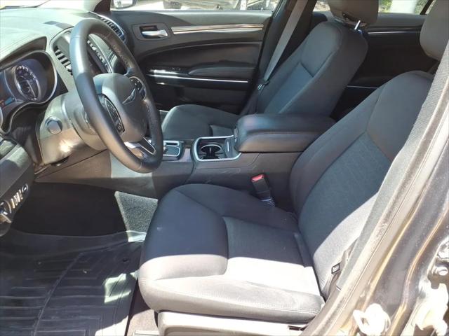 2021 Chrysler 300 Touring