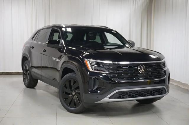 2026 Volkswagen Atlas Cross Sport SE with Technology